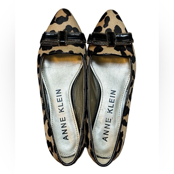 Anne Klein AKKEANA iflex Leopard Print real fur flats black patent bow - Picture 3 of 13